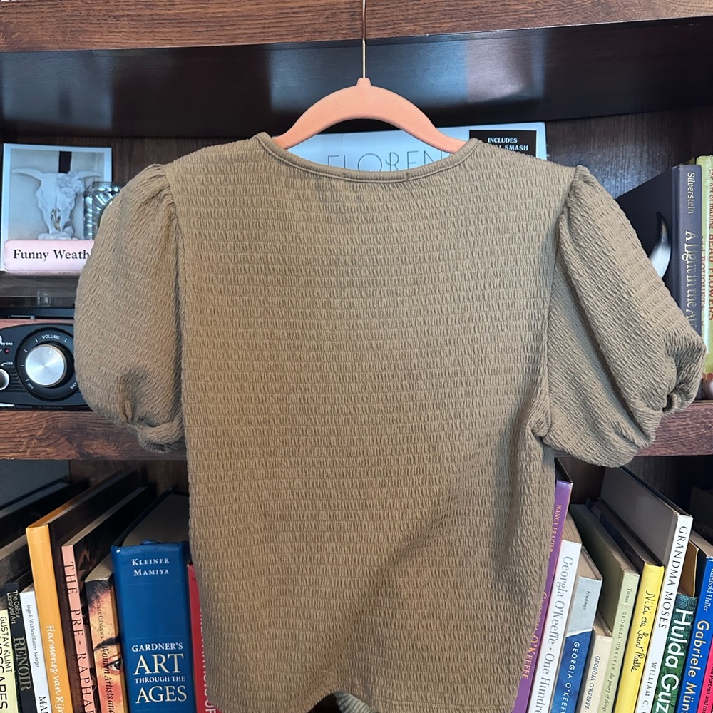 Elevated Basic Brown Ruched Top - Picture 3 of 3